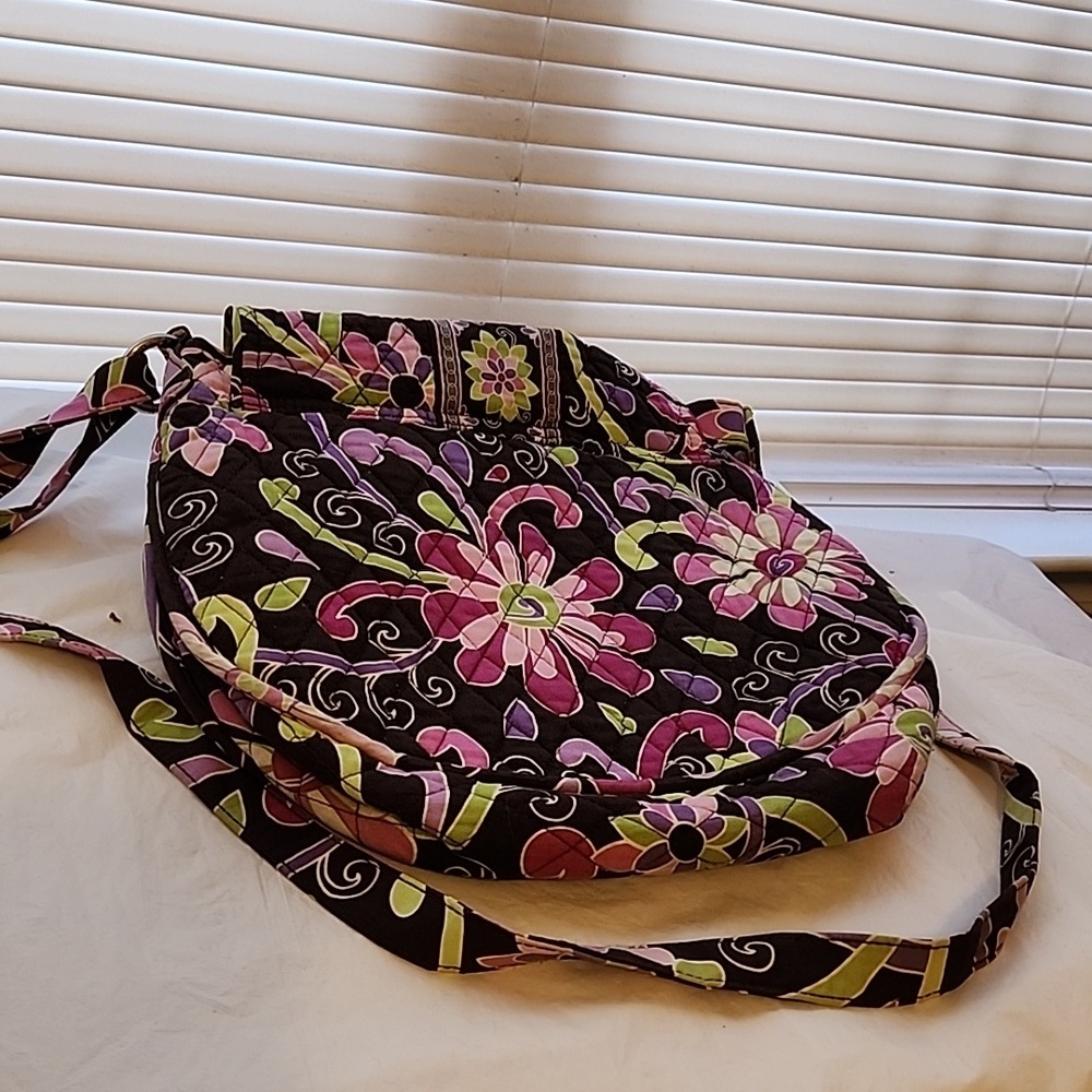 VERA BRADLEY HANDBAG - Picture 2 of 5